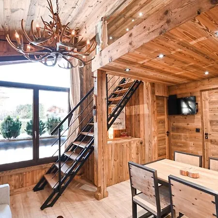 The Little Snow Apartment